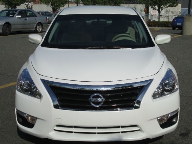 Nissan Altima 2013 photo 4