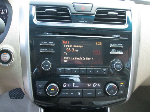 Nissan Altima 2013 photo 9