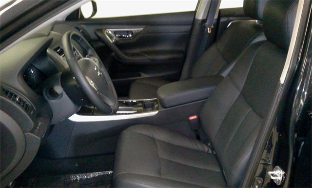 Nissan Altima 2013 photo 4
