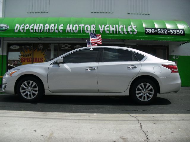 Nissan Altima 2013 photo 3