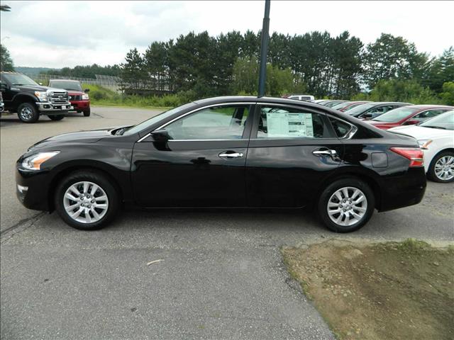 Nissan Altima 2013 photo 1