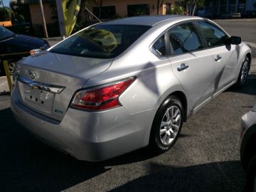 Nissan Altima 2014 photo 1
