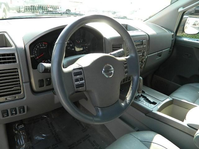 Nissan Armada 2004 photo 5