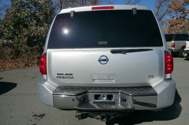 Nissan Armada 2004 photo 1