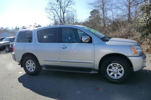 Nissan Armada 2004 photo 2