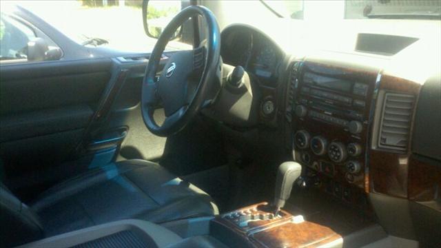 Nissan Armada 2004 photo 2