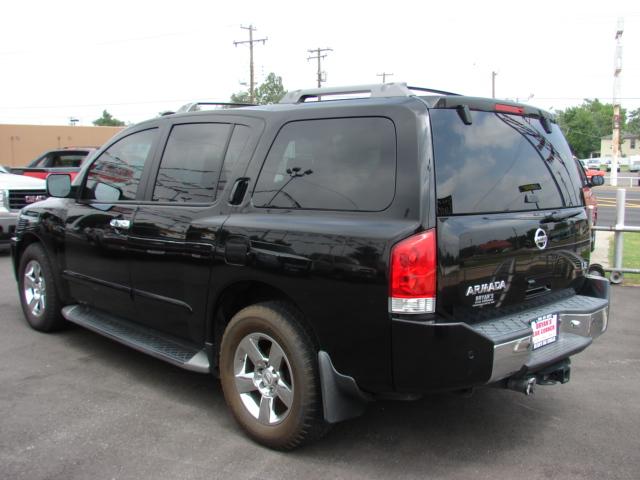 Nissan Armada 2005 photo 2