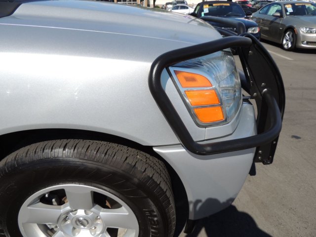 Nissan Armada 4dr Sdn Auto GLS w/XM Unspecified