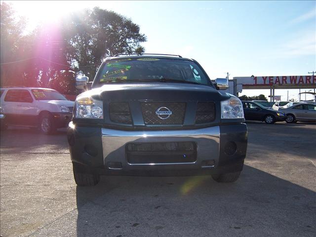 Nissan Armada 4dr Sdn Auto GLS w/XM Sport Utility
