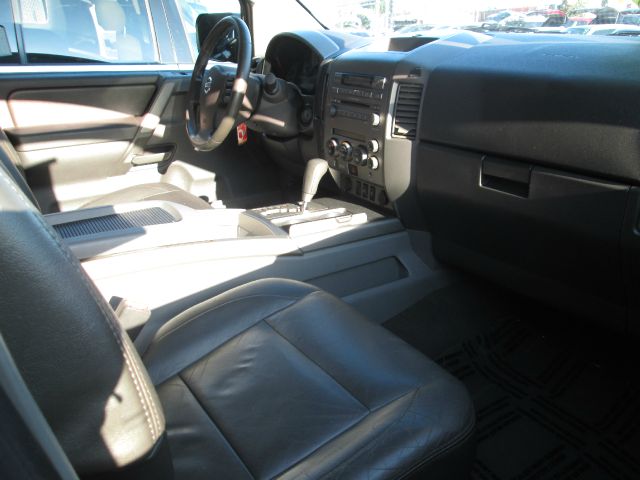 Nissan Armada 2006 photo 2