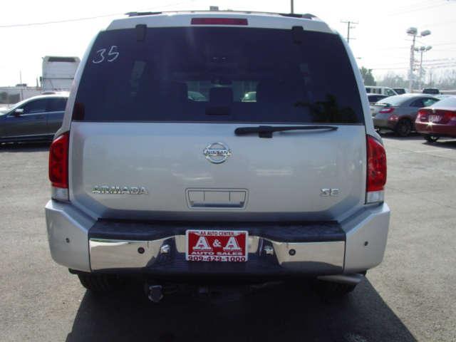Nissan Armada SE SUV