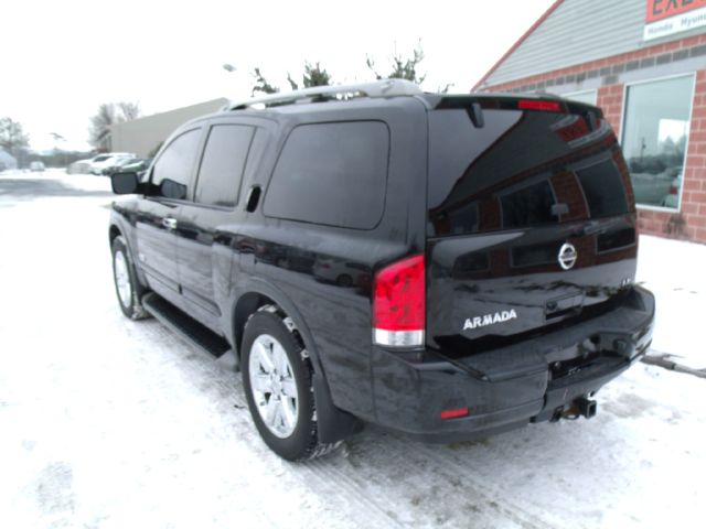 Nissan Armada 2009 photo 2