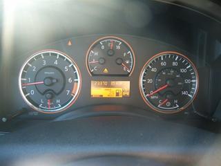 Nissan Armada 2010 photo 2