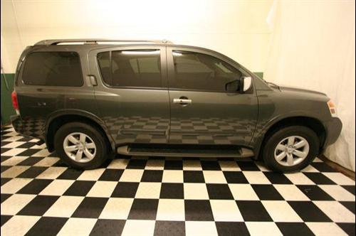 Nissan Armada 2010 photo 2