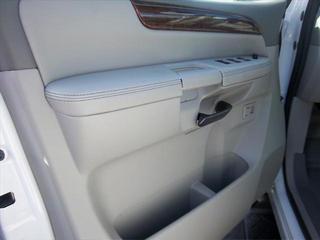Nissan Armada 2010 photo 5