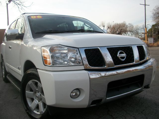 Nissan Armada 2010 photo 2