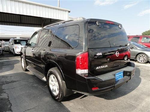 Nissan Armada 2010 photo 3