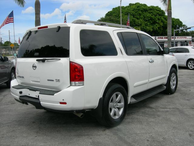 Nissan Armada 2010 photo 2