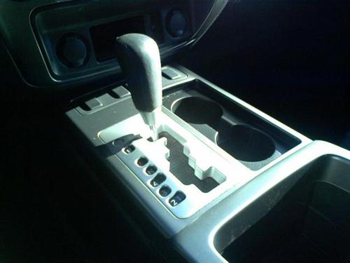 Nissan Armada 2010 photo 2