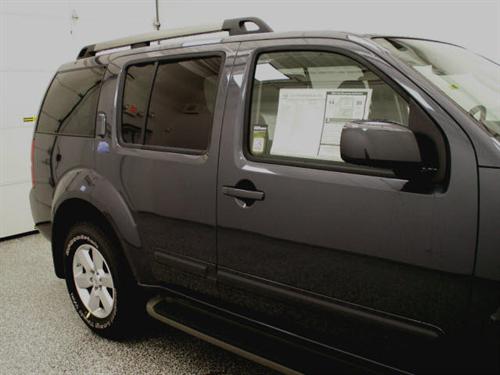 Nissan Armada 2010 photo 5