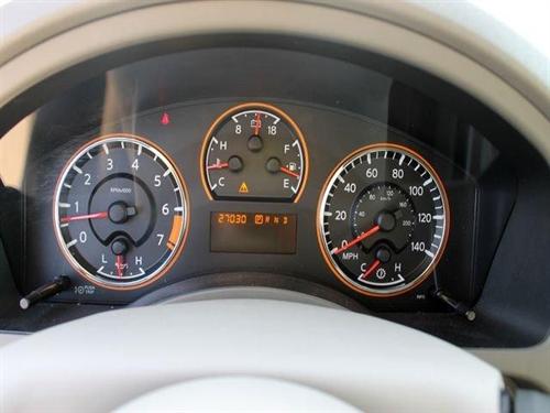 Nissan Armada 2010 photo 3