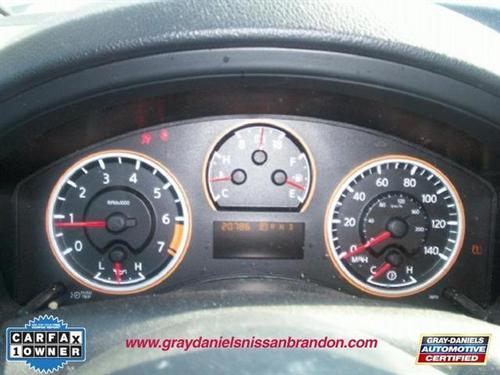 Nissan Armada 2010 photo 5