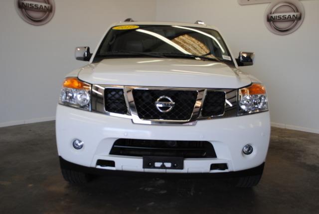 Nissan Armada 2010 photo 2
