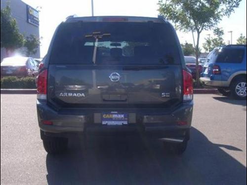 Nissan Armada 2010 photo 5
