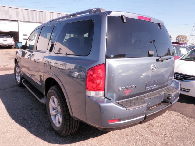 Nissan Armada 2011 photo 2