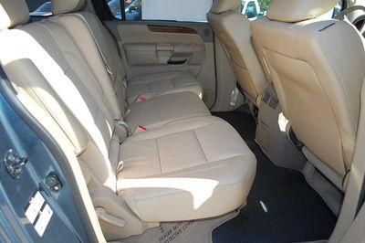 Nissan Armada 2011 photo 2