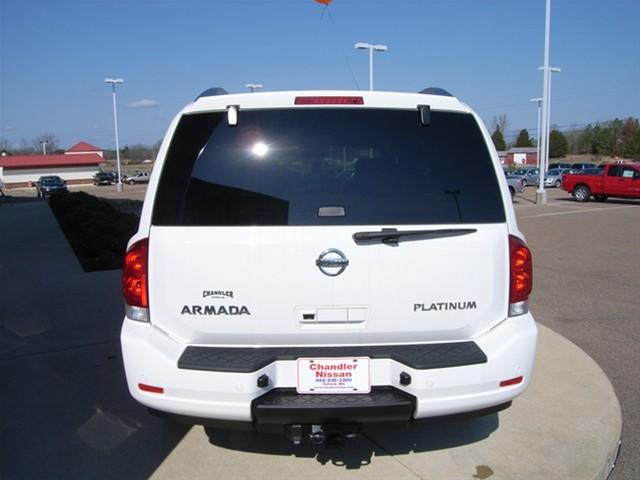 Nissan Armada 2011 photo 1