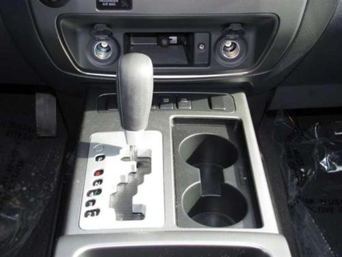 Nissan Armada 2011 photo 2