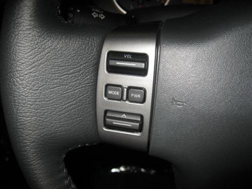 Nissan Armada 2011 photo 1