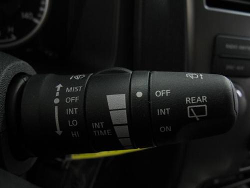 Nissan Armada 2011 photo 3