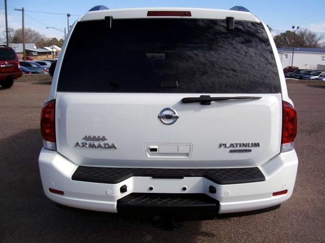Nissan Armada 2011 photo 3