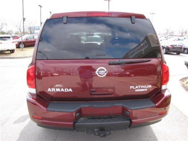 Nissan Armada 2011 photo 1