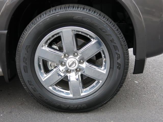 Nissan Armada 2011 photo 1