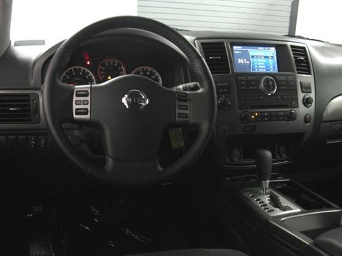 Nissan Armada 2011 photo 2
