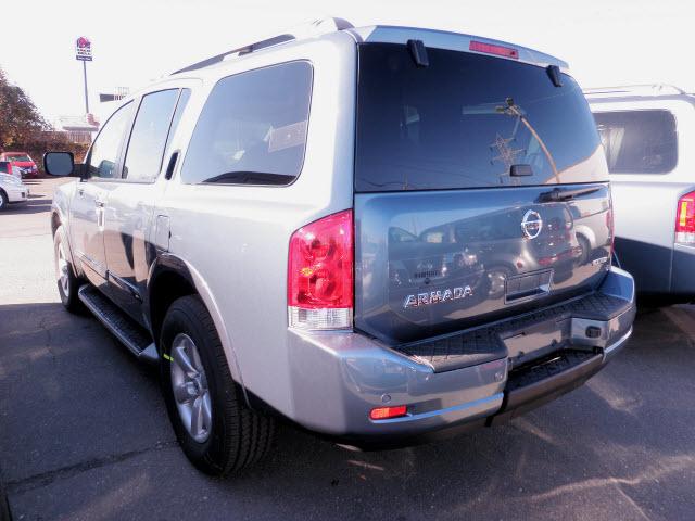 Nissan Armada 2011 photo 2