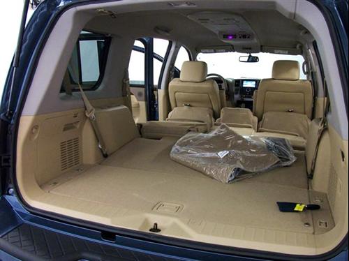 Nissan Armada 2011 photo 1