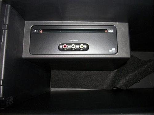 Nissan Armada 2011 photo 4