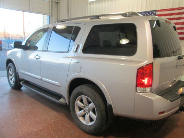 Nissan Armada 2011 photo 2