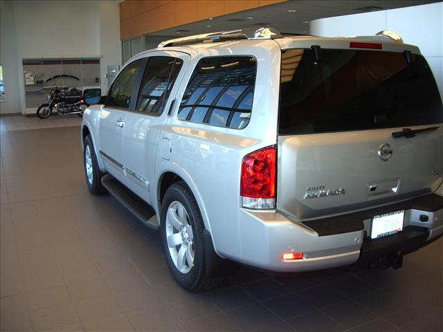 Nissan Armada 2011 photo 4