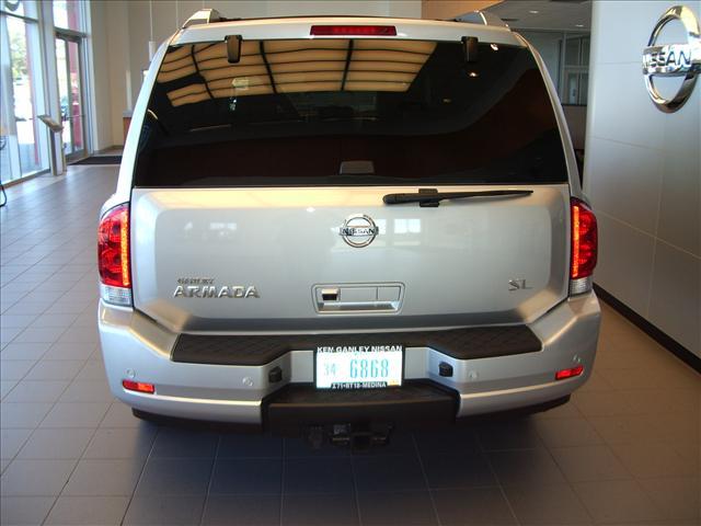 Nissan Armada 2011 photo 2