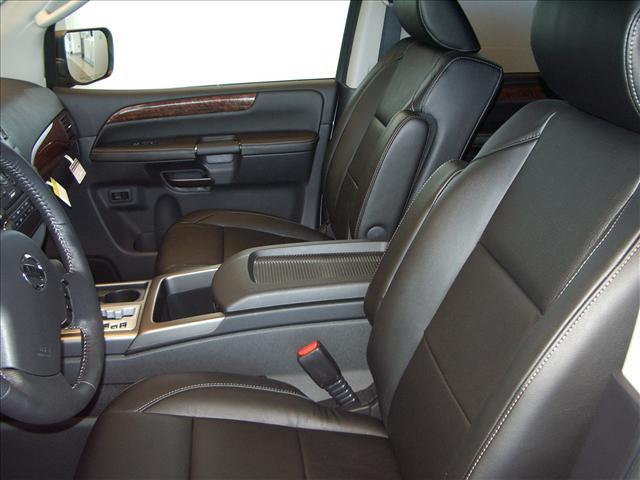 Nissan Armada 2011 photo 1