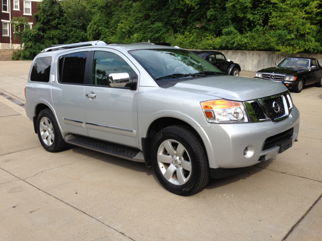 Nissan Armada 2011 photo 1