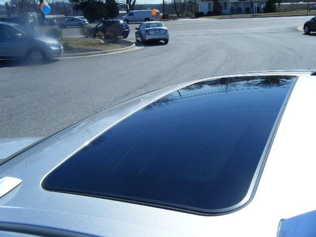 Nissan Armada 2011 photo 3