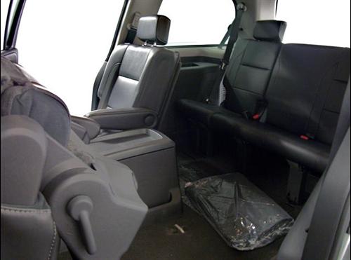 Nissan Armada 2011 photo 2