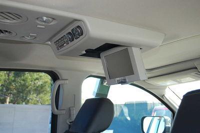 Nissan Armada 2011 photo 4