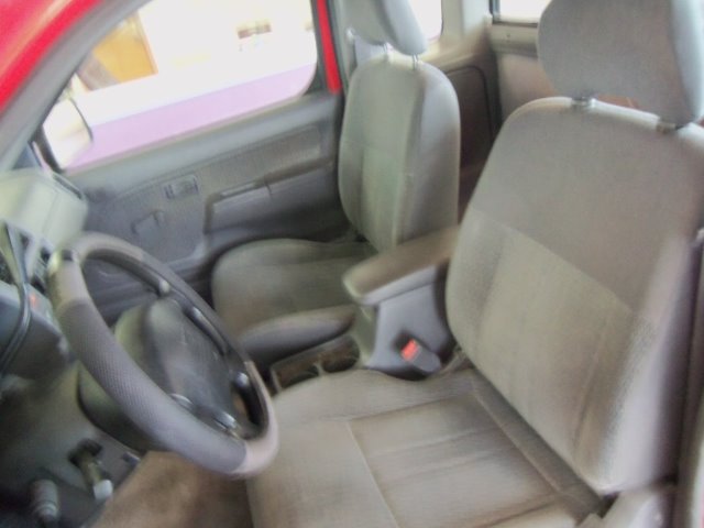 Nissan Frontier 1998 photo 1